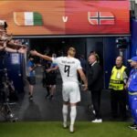 Haaland le dio el triunfo a Noruega y enfrentará a Brasil en octavos del Mundial