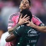 EL ABRAZO QUE TODOS QUISIERON DARLE A MESSI ❤️🇦🇷